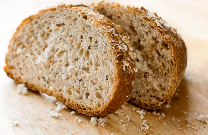 Bánh mì trắng với cám